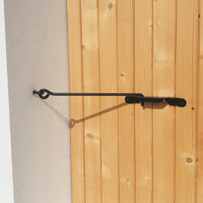 Crochet et crémaillère à poignée